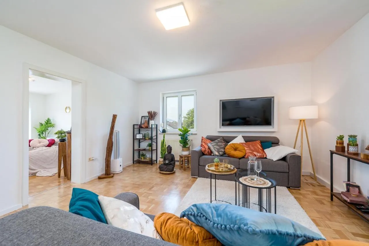Apartment 2OG Rechts - Wunderschöne 80m2 3-Zimmer City Wohnung nähe Salzburg Freilassing Deutschland